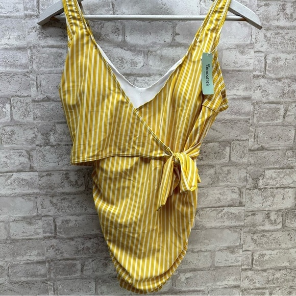 TEMPORTREK one piece swimsuit women’s‎ medium NWT yellow striped - Picture 1 of 7